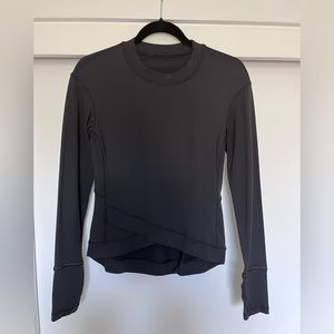 Lululemon long sleeve top, never worn, size 4